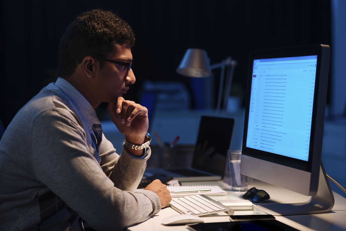 Image: Viciados em trabalho: como lidar com workaholics na sua empresa
